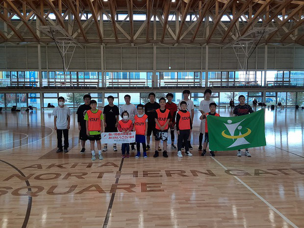 エンジョイクラブでスポーツを楽しむ参加者たち