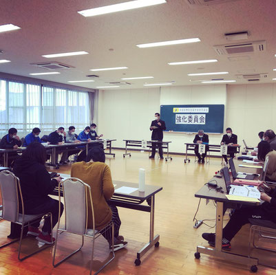 設立総会での会議・協議の様子